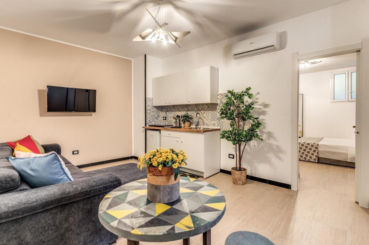 The Quarters Naples Apartments Ngoại thất bức ảnh