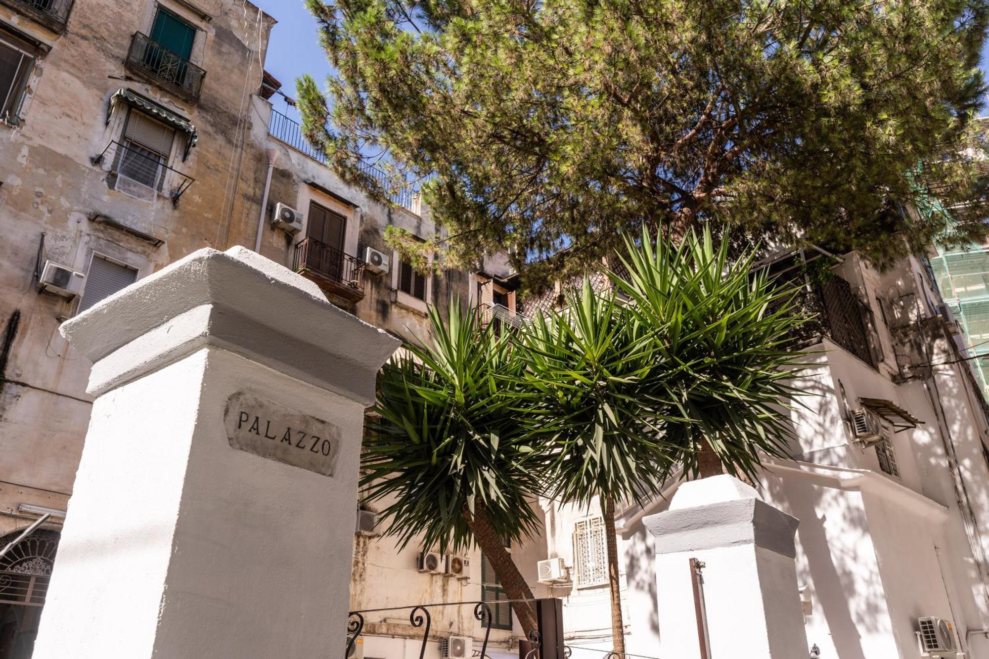 The Quarters Naples Apartments Ngoại thất bức ảnh